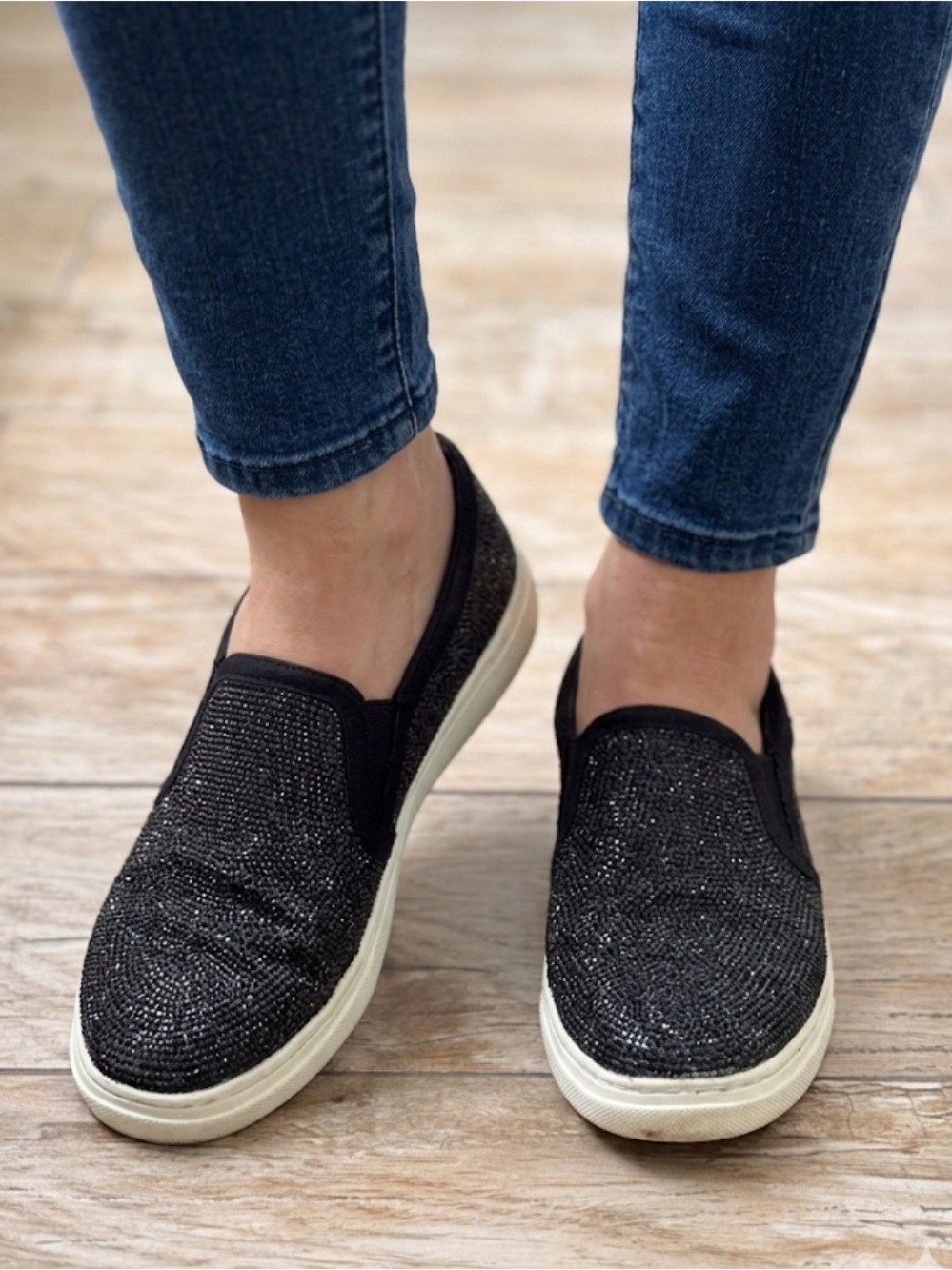 Skechers Black Glitter Slip-On Flats with White Soles. Size:8